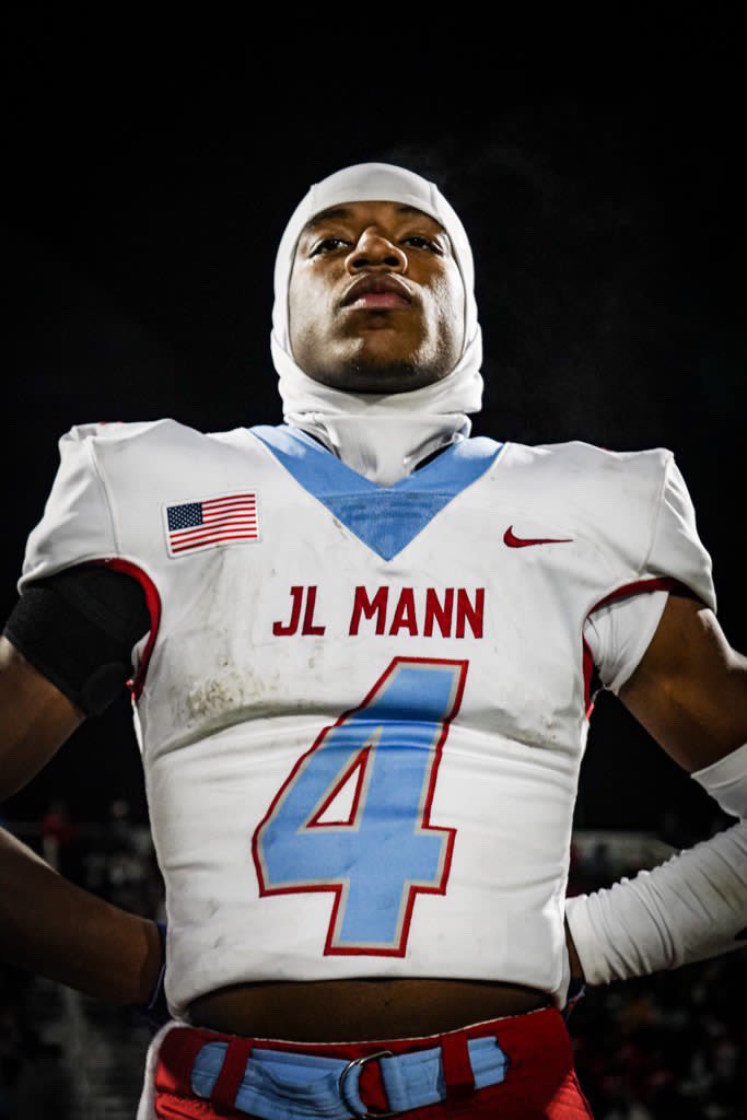 78 Rec, 1481 receiving yards, 15 Tds 1700 all purpose, 130 Yards per game! 13 games played. Season highlights dropping soon. men lie, women lie, but stats do not! <a href="/CoachWatson_48/">Scoot Watson</a> <a href="/thomasmack117/">Thomas Mack</a> <a href="/RecruitMannFB/">J.L. Mann Football Recruiting</a> <a href="/_cfrank_/">Ｃｏａｃｈ Ｃａｌｅｂ</a>