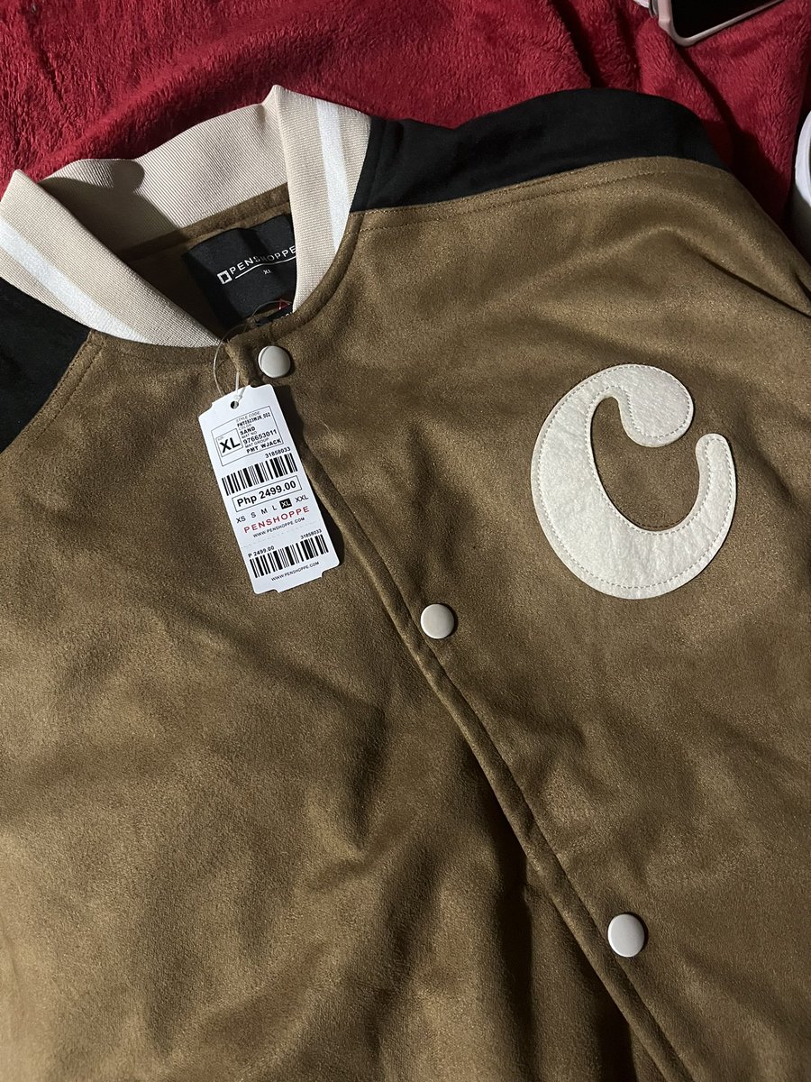 sorry i kept on deleting my post earlier i still cant make up my mind on how ill give this away but yeah if notices this, in celebration of Chanyeol’s birthday ill be giving this Penshoppe Chanyeol Varsity Jacket.

#HappyChanyeolDay
#PENSHOPPExChanyeol