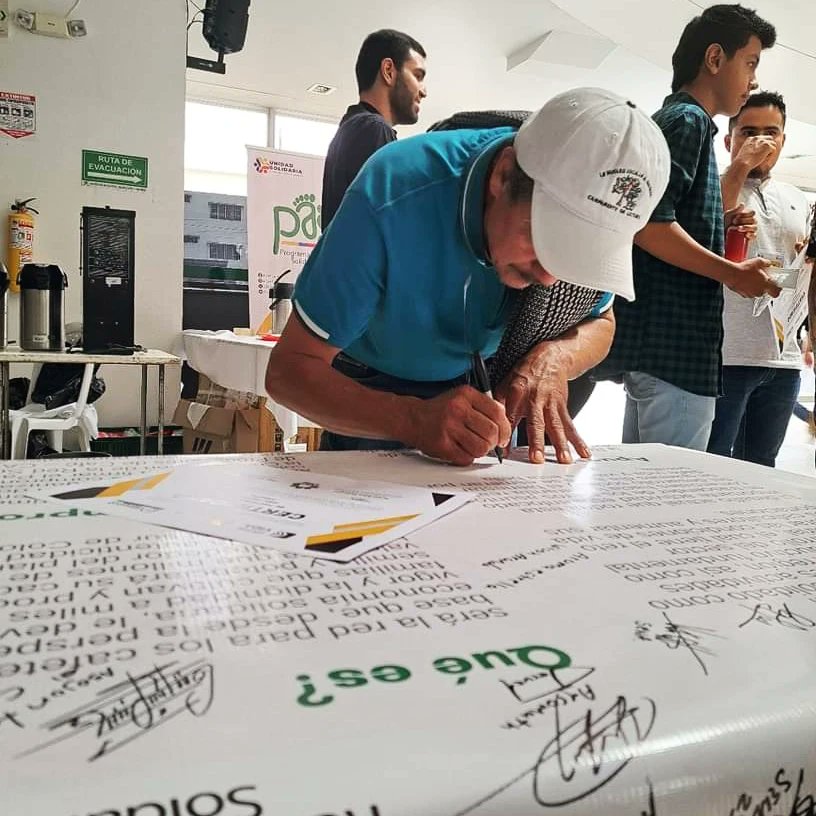 Asocooph's tweet photo. 🧑🌾 #DeberCumplido @asocooph @usolidariaco @pasoalsurco @mintrabajocol @mao_rodriguez1
🫵Transitamos el camino de la excelencia y la rigurosidad para mejorar la calidad de vida de los pequeños y medianos productores de café: #CAFESOL
El #cambio avanza en el Sur Colombiano!! 🇨🇴 https://t.co/RQuXnsZII2