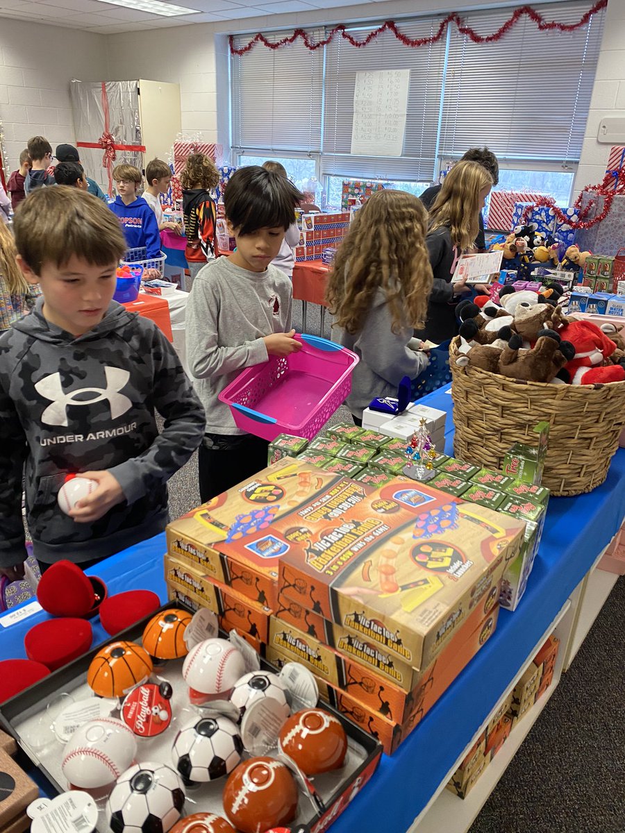 Holiday Shop happy!!!!