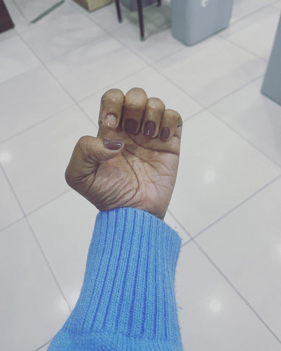 iamchanteezy's tweet photo. Got my nails done this past weekend. #OPINails https://t.co/WfN0gLDZmp
