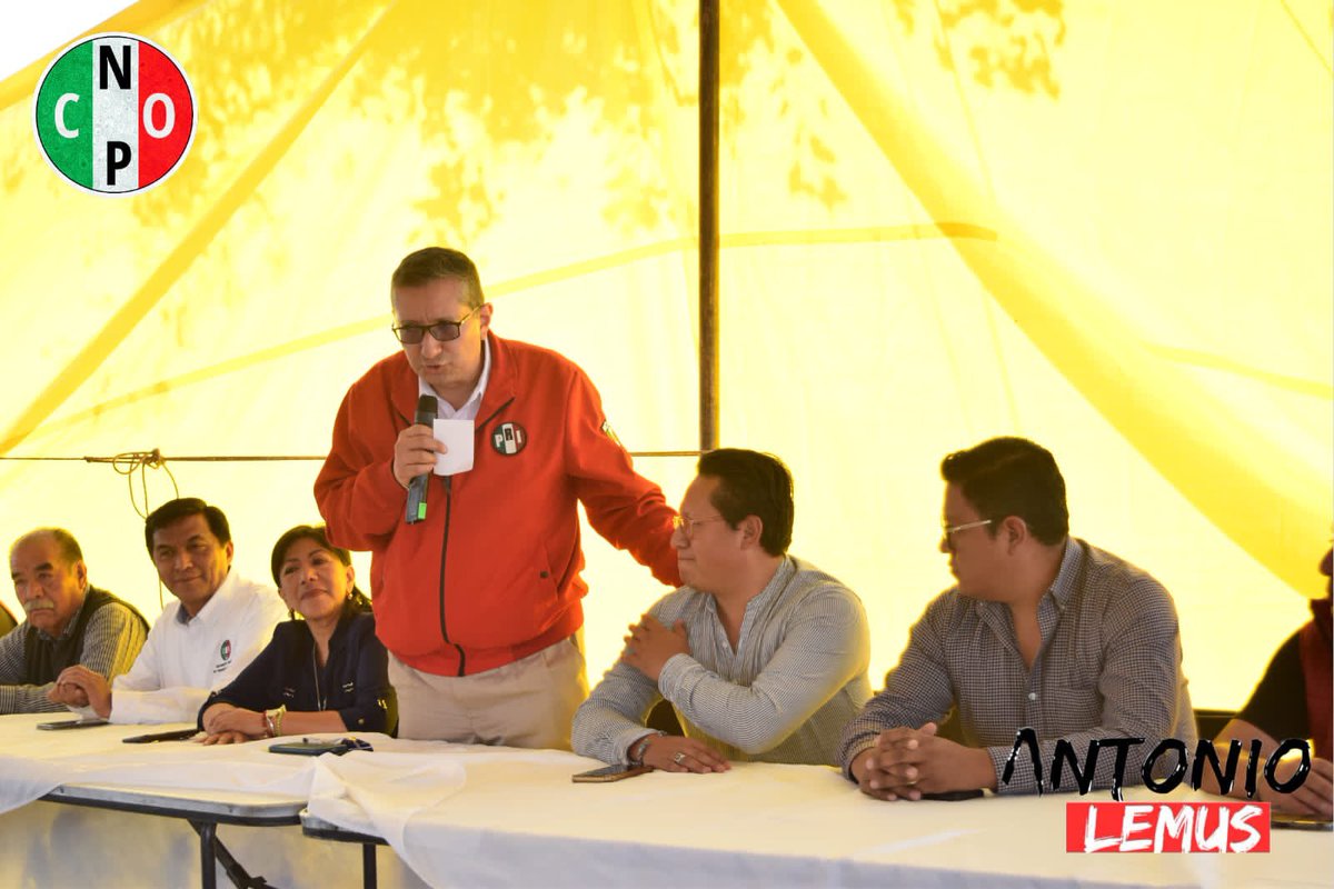 AntoniolemusJ's tweet photo. Fue un día magnífico 🤩 acompañe con mucho entusiasmo y emoción a mi amigo Don Nicolas Hernández Garza, presenciando su toma de protesta como representante del Movimiento Nacional de Agrupaciones Productivas y de Servicio de la CNOP Estatal. https://t.co/nCw12oZdqG