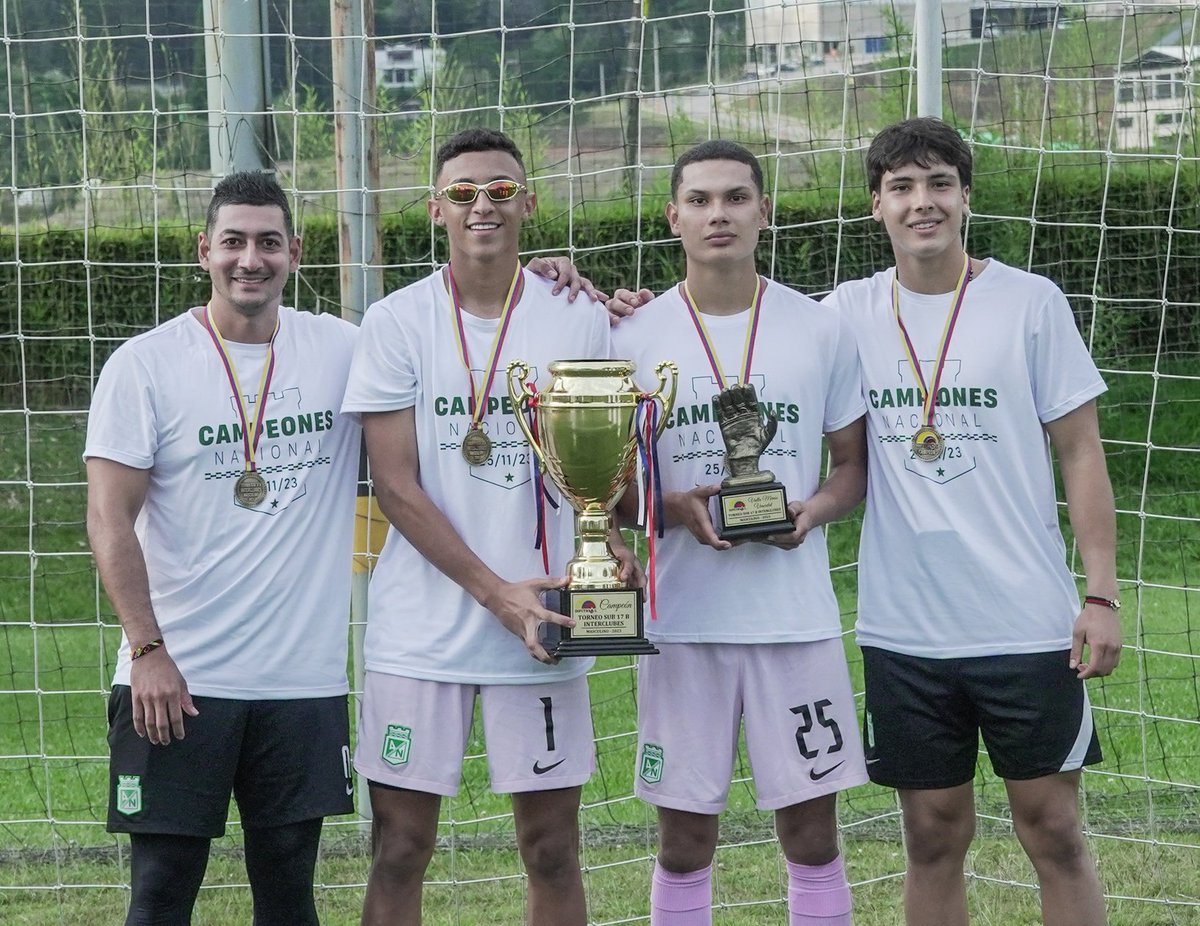 AntioquiaLAF's tweet photo. #OrgulloLAF

@naloficialfor se adueñó de la final paisa en el Torneo Nacional Interlclubes Sub-17 B.

⚽️ Resultado global:

🟢 Atlético Nacional 6⃣-2⃣ Deportivo Rionegro 🦁

Felicitamos a los campeones y a todos los clubes antioqueños que nos representaron en el certamen. https://t.co/6ossHg77AC