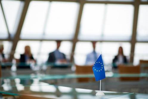 📢<a href="/EP_SingleMarket/">IMCO Committee Press</a> 🇪🇺 will vote tomorrow on the provisional interinstitutional Agreement on empowering consumers for the #GreenTransition 🗳️

💎 The EFJ looks forward to this vote that will protect consumers against false #GreenClaims 🌿

#diamonds 

▶️tinyurl.com/26tp7cbv
