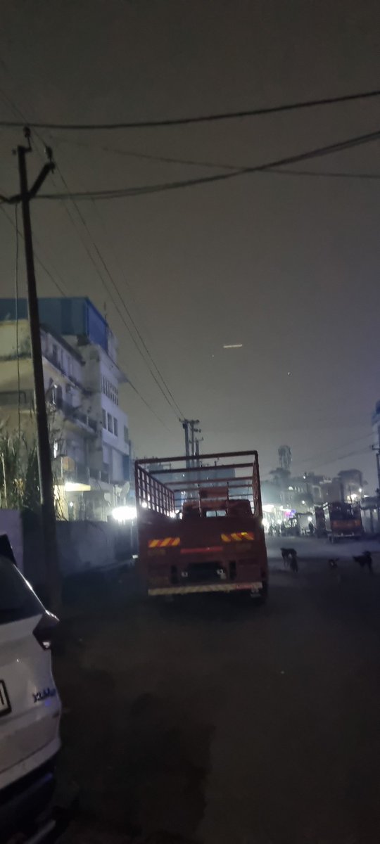 jv_earth's tweet photo. @noida_authority @CeoNoida No street light https://t.co/i1xJquvMZy