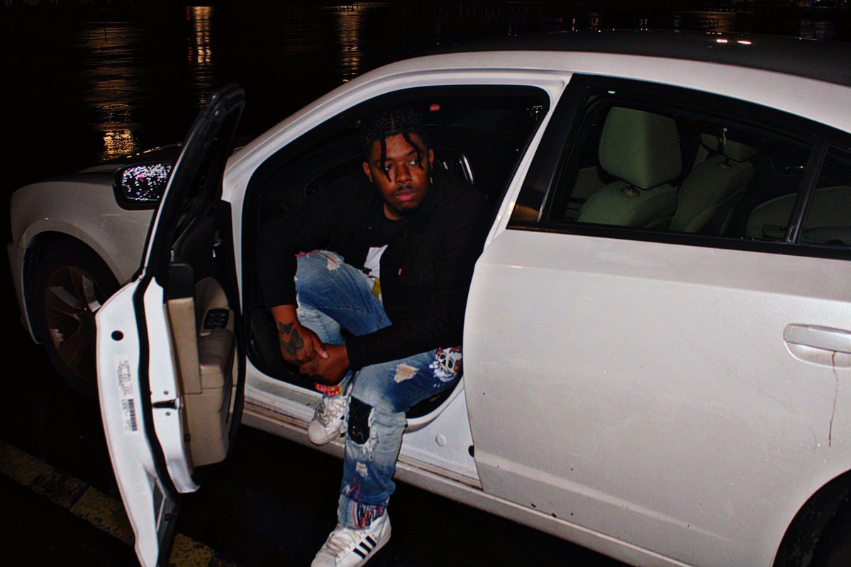 sbclyricist's tweet photo. Still remember how you tried to play me, now look at your replacement ๐ช
#hiphopculture #soundcloud #NewMusicDaily #gothboi #UndergroundHipHop https://t.co/iufekSTYiU