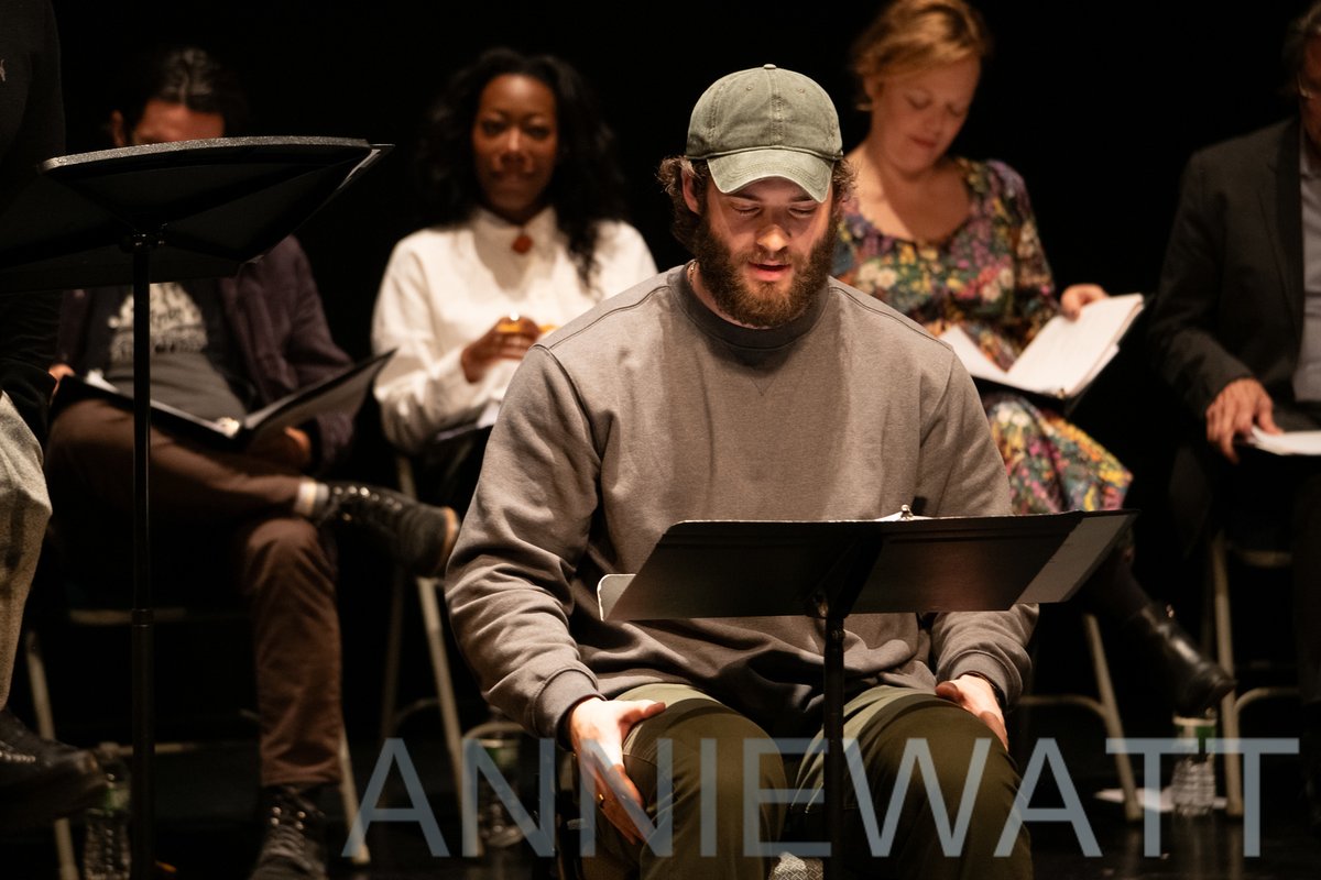 dcorenswetweb's tweet photo. Photos: David Corenswet performs at "The Relentless Award's Picket Plays" at Theatre Row (November 5, 2023)

🔗https://t.co/67eYTeA0pG

📸 https://t.co/GPm7heR9pr https://t.co/BcCrhFzYCK