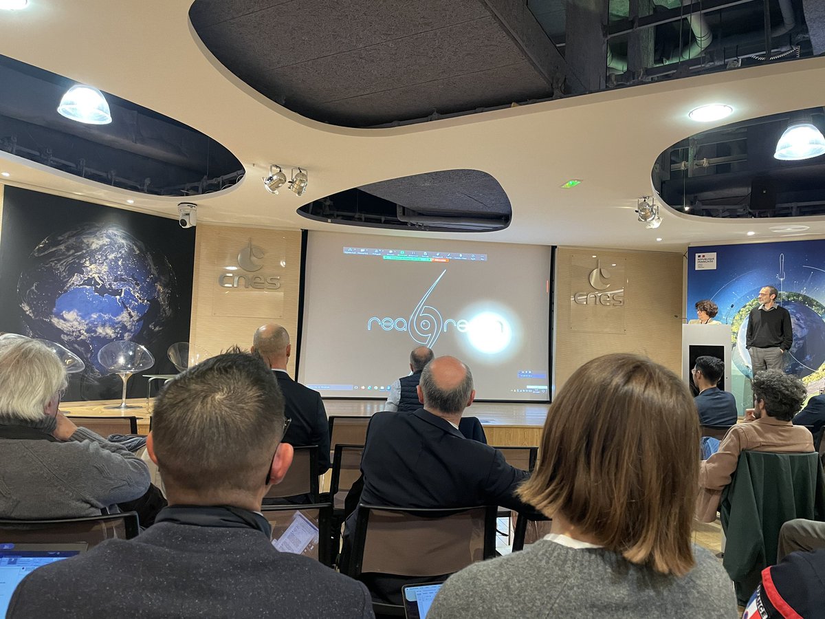 STruyman's tweet photo. @RealDreamFrance à l’honneur au CNES pour les Space’ible days ! https://t.co/kkM3ap6J4e