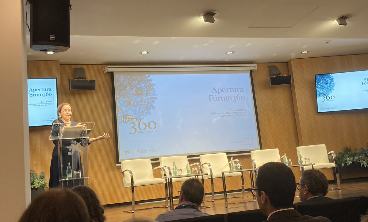 PaulaZuluagaB's tweet photo. Investigaciones recién salidas del horno sobre retos sociales de desigualdad y cambio climático con ganadores de convocatorias de investigación social de #FundlaCaixa en #Forum360 #ObservatorioSocial https://t.co/UZJA475A3u