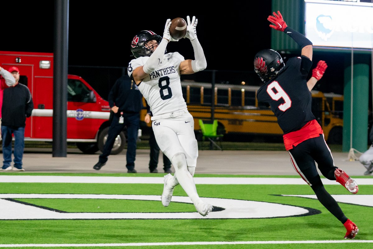 Voting for the Fort Worth-area player of the week is live! There were some spectacular playoff performances. #txhsfb star-telegram.com/sports/dfwvars…
