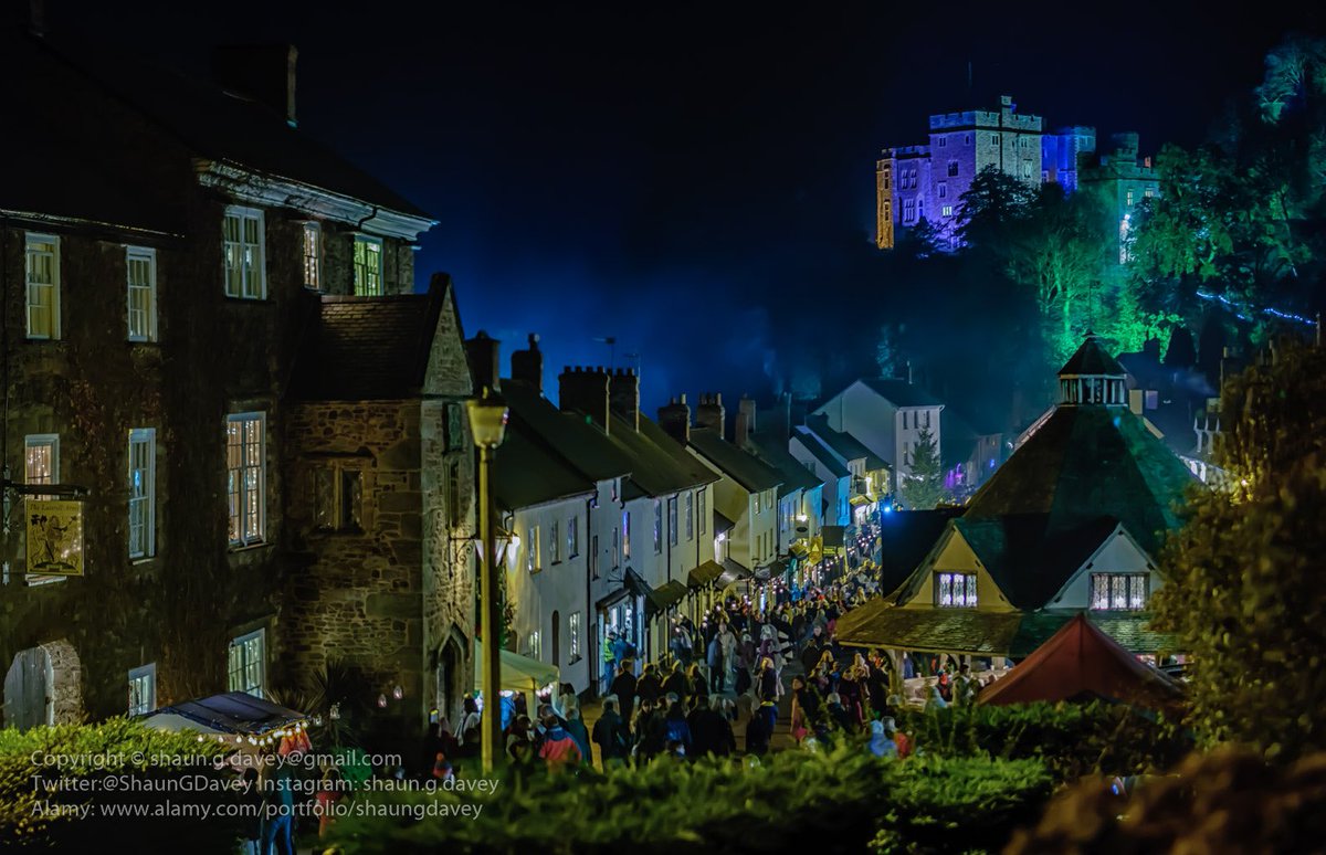 ExmoorNPCs's tweet photo. Dunster By Candlelight 🕯️🕯️🕯️
Fri Dec 1st &amp; Sat Dec 2nd 
Our @ExmoorNPCs in #Dunster will be open at the following times:
Friday Dec 1st - 10am to 9pm
Saturday Dec 2nd - 10am to 9pm
Sunday Dec 3rd - 10am to 3pm
Thank you to @ShaunGDavey for the 📸#Exmoor @ExmoorNP @Giles_Adams https://t.co/V216VRRQoW
