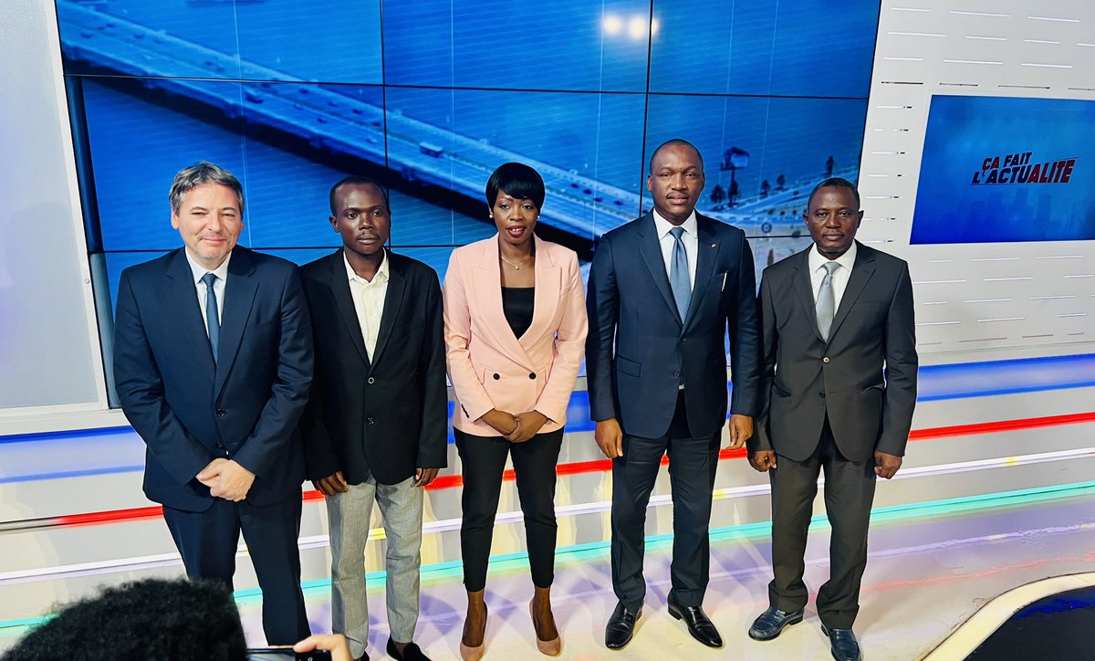 FatimDjedje's tweet photo. On parle du contrat de désendettement et de développement #C2D emploi avec le Ministre @Mtoure_officiel , le Directeur de l’ @AFD_France , l’association des régions, districts de Côte d’Ivoire l'#ARDCI et un bénéficiaire. Quels résultats sur l’emploi des jeunes après 10ans ? https://t.co/giqo9UHWG1
