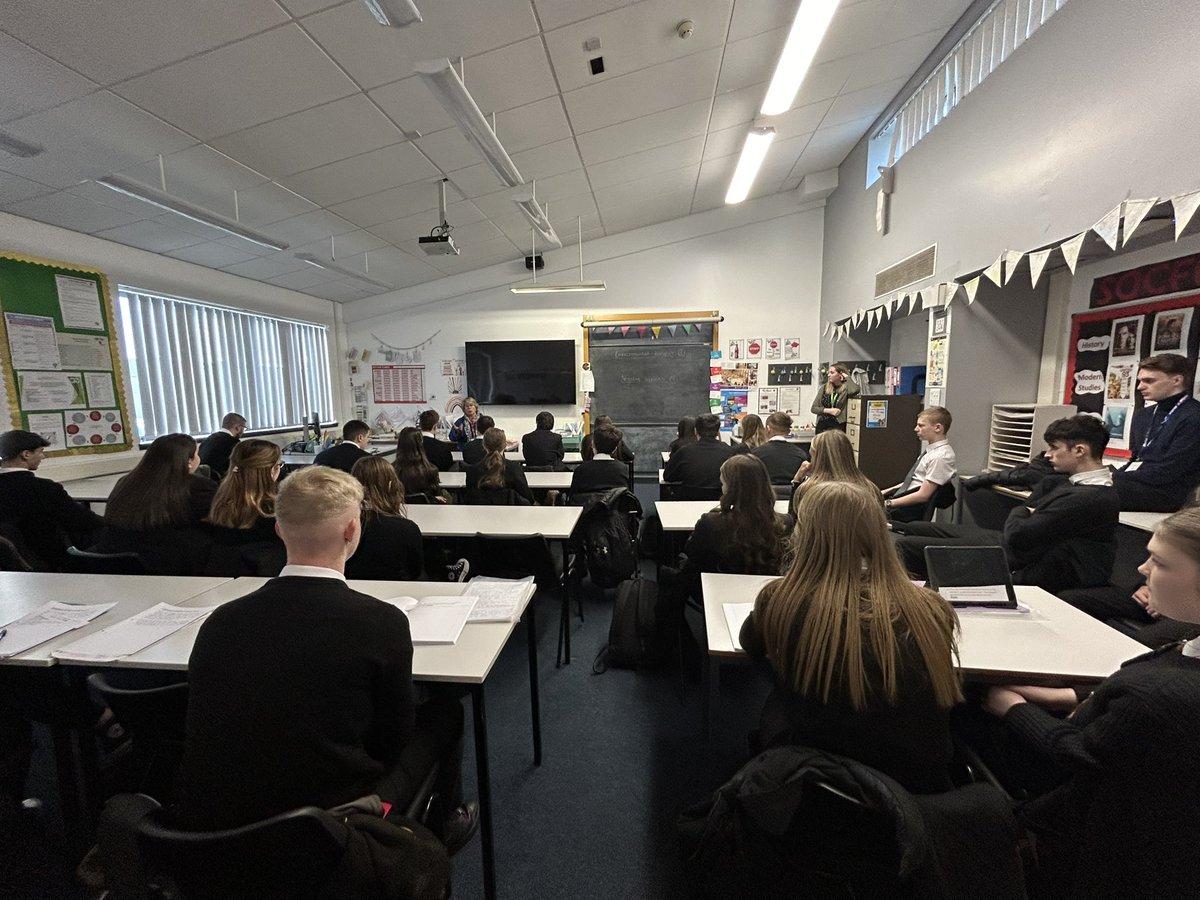 Some of our senior pupils attended a Q&amp;A session with <a href="/MichelleThomson/">Michelle Thomson</a> this morning. Lots of good discussion about the role of MSPs <a href="/BraesHigh/">Braes High School</a>