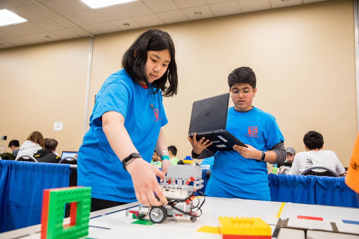 Submissions for #JunkDrawerRaces are due by this Friday, December 1st. Don't forget to submit your students' projects at skillsontario.com/junk-drawer-ra… for their chance to win medals and move onto the Championship Round! 🥇🥈🥉
