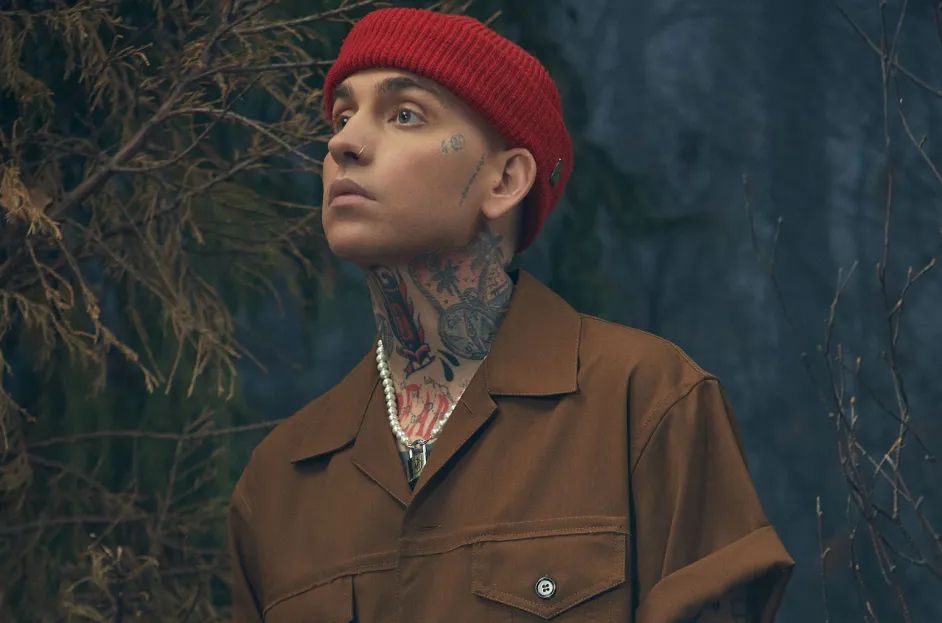 Happy Birthday to the talented musician, singer, songwriter, and record producer, Blackbear!! 

Photo Credit: Jason Landis #blackbear