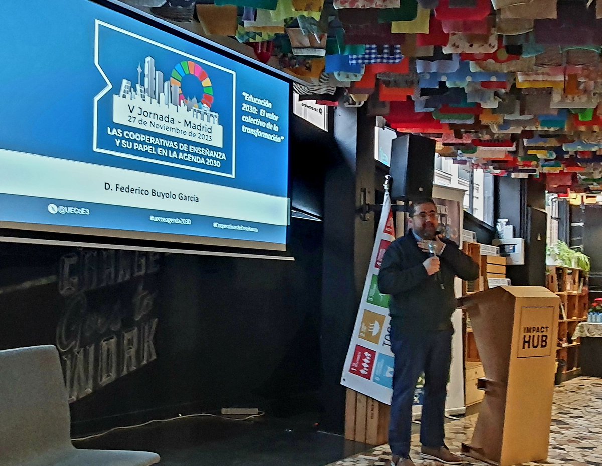 En V Jornada #CooperativasdeEnseñanza y su papel en la #Agenda2030 @fbuyolo dir. cultural <a href="/fortegamaranon/">Fundación Ortega-Marañón</a> y experto en #educacion #cultura #cooperacion #Agenda2030 #creatividad intervino con su ponencia “Educación 2030:el valor colectivo de la transformación”👏👏
#uecoeagenda2030