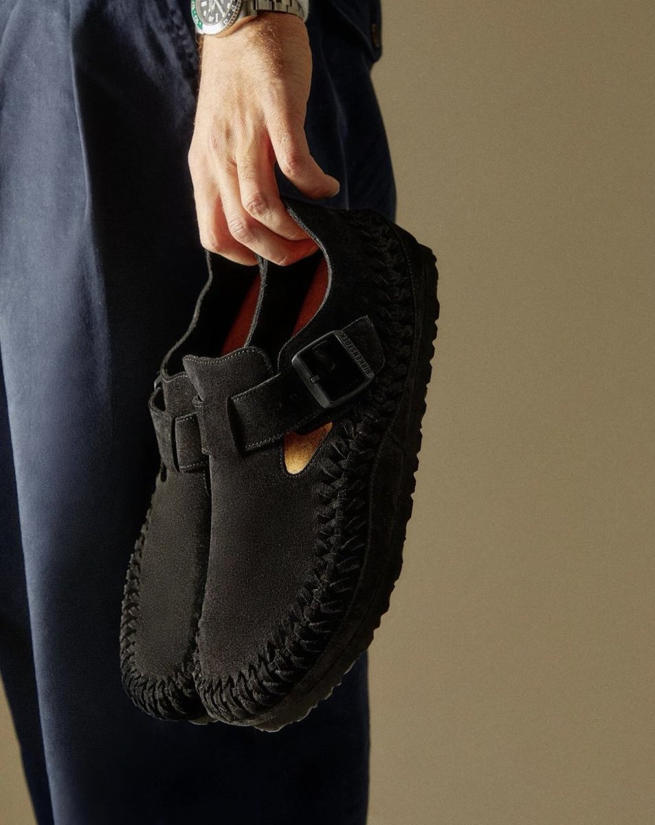 StreetFashion01's tweet photo. KITH for Birkenstock!🖤 https://t.co/GR01C4d1ZV