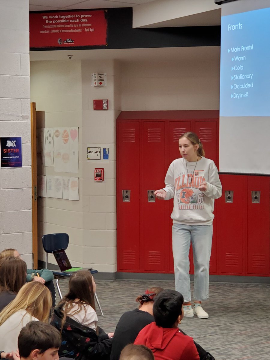 #OQMS #SD113A 6th grade students learning about storm chasing from UIUC ATMS major Emma Jilek! <a href="/VORTEXJeff/">Jeff Frame</a>