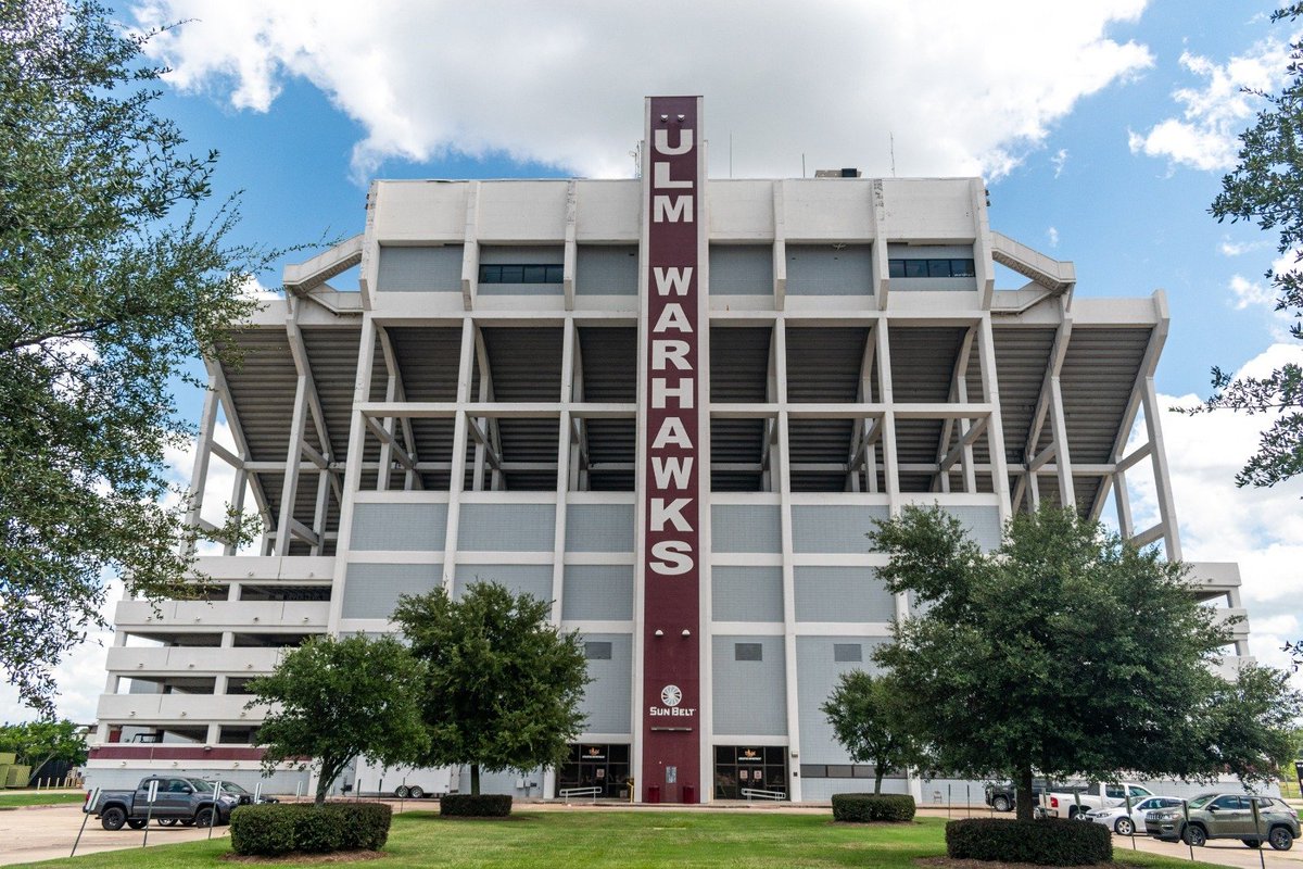 NFLDraftSi's tweet photo. EVERY COLLEGE FOOTBALL STADIUM IS BEAUTIFUL: A THREAD 🧵
Louisiana-Monroe Warhawks
Malone Stadium, Monroe, LA
Conference: Sun Belt
Capacity: 27,617
#CFB #CollegeFootball #Funroe #TheBestIsOnTheBayou #DefendTheNest #TalonsOut
133/133 https://t.co/5WVauT8WfQ