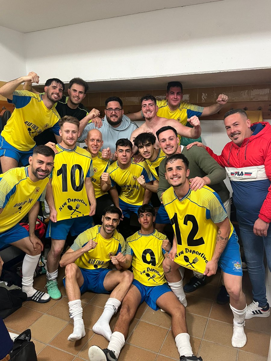 ¡¡GRACIAS, GRACIAS Y MIL GRACIAS!! Gracias a todos aquellos que se acercasteis ayer a animarnos en nuestro crucial partido contra el líder. Sin ustedes hubiera sido imposible la remontada. Morón quiere futsal y nosotros os lo vamos a dar. #QueNoSeAcabeElSueño