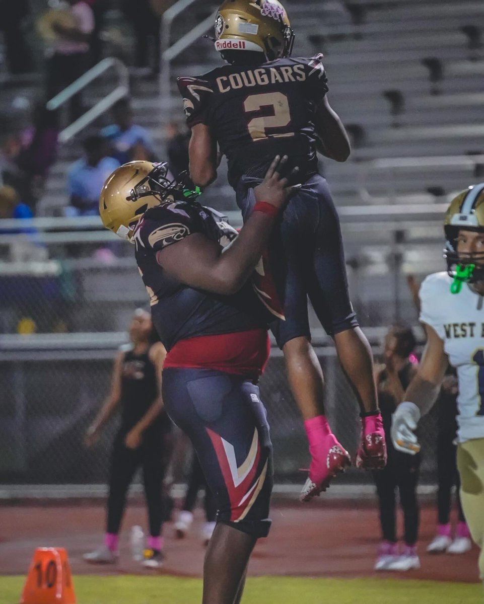 DaceusKeon's tweet photo. Check out my Senior Season Highlights. Im the lineman you been missing!  @CoachJSloan96 @CreekFootball1 @coachyearg @CoachJLord1  @CoachDJ_WRA @JCoop_Agent @CesarJimenez305 @FIUCoachDavis @TheCribSouthFLA @4Warinner @CoachMcnair22 @coachtallent 

https://t.co/z9pI9GNbay https://t.co/WKVEJp3a8E