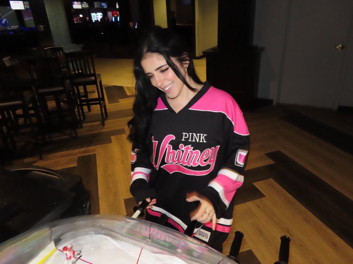 Ig/Nataliemaillo knows puck 

20% OFF SITE-WIDE CYBER MONDAY SALE: store.barstoolsports.com