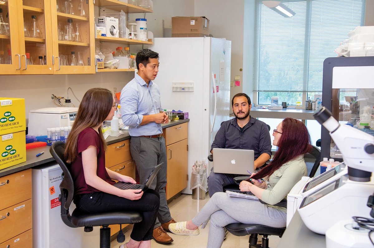 UFMBI's tweet photo. MBI members are taking on neurodegeneration at the 1Florida Alzheimer’s Disease Research Center, @UFNeuroGenetics, @UFCTRND and other centers across the @UF campus and beyond. #MBI25

Click here to help advance our research efforts: https://t.co/DpkIrQlWTZ https://t.co/74gSXgPtt0