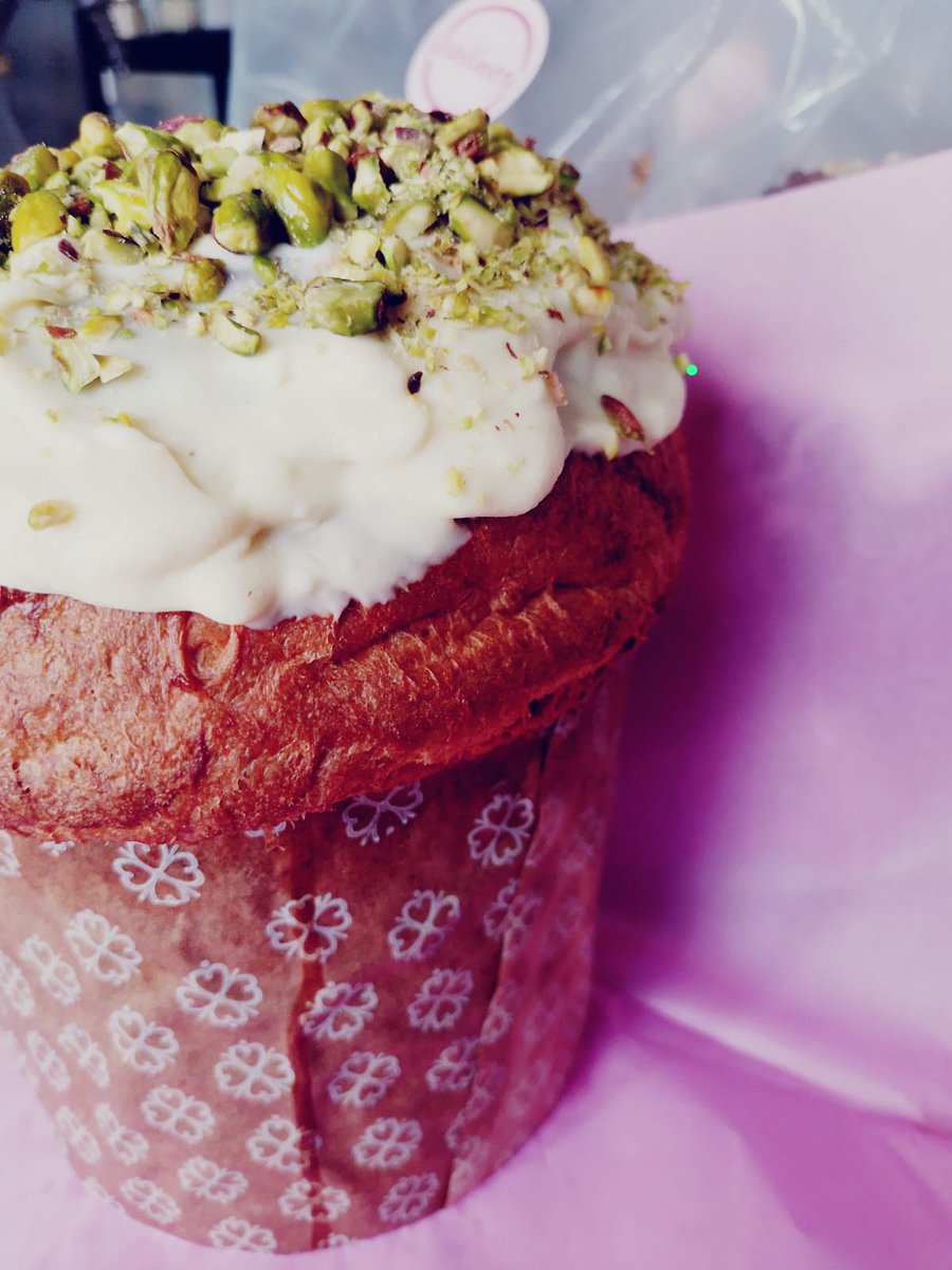 Silnari's tweet photo. Como todos los años  aparte de venderles Panettone les dejo la receta, porque hay muchos que no pueden comprarlo y porque nunca sabés  si esta puede ser una oportunidad para despertar a un emprendedor dormido.

Es muy fácil de hacer.

Receta ⬇️🎄 https://t.co/OPspCof1F7