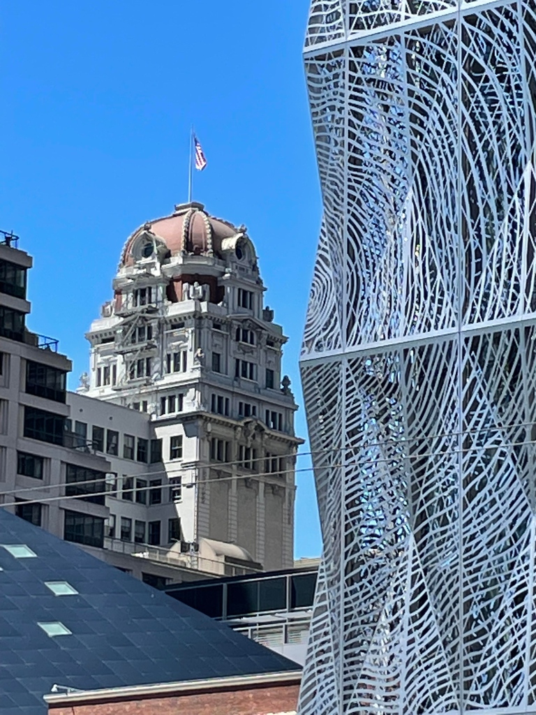 Another great shot to contrast an existing building with a new one. This is the Mexican Museum of Art in San Francisco. A project we collaborated with TEN Arquitectos and Zahner to develop an integrated structural glass and digitally fabricated metal skin. 

#facade #enclosure