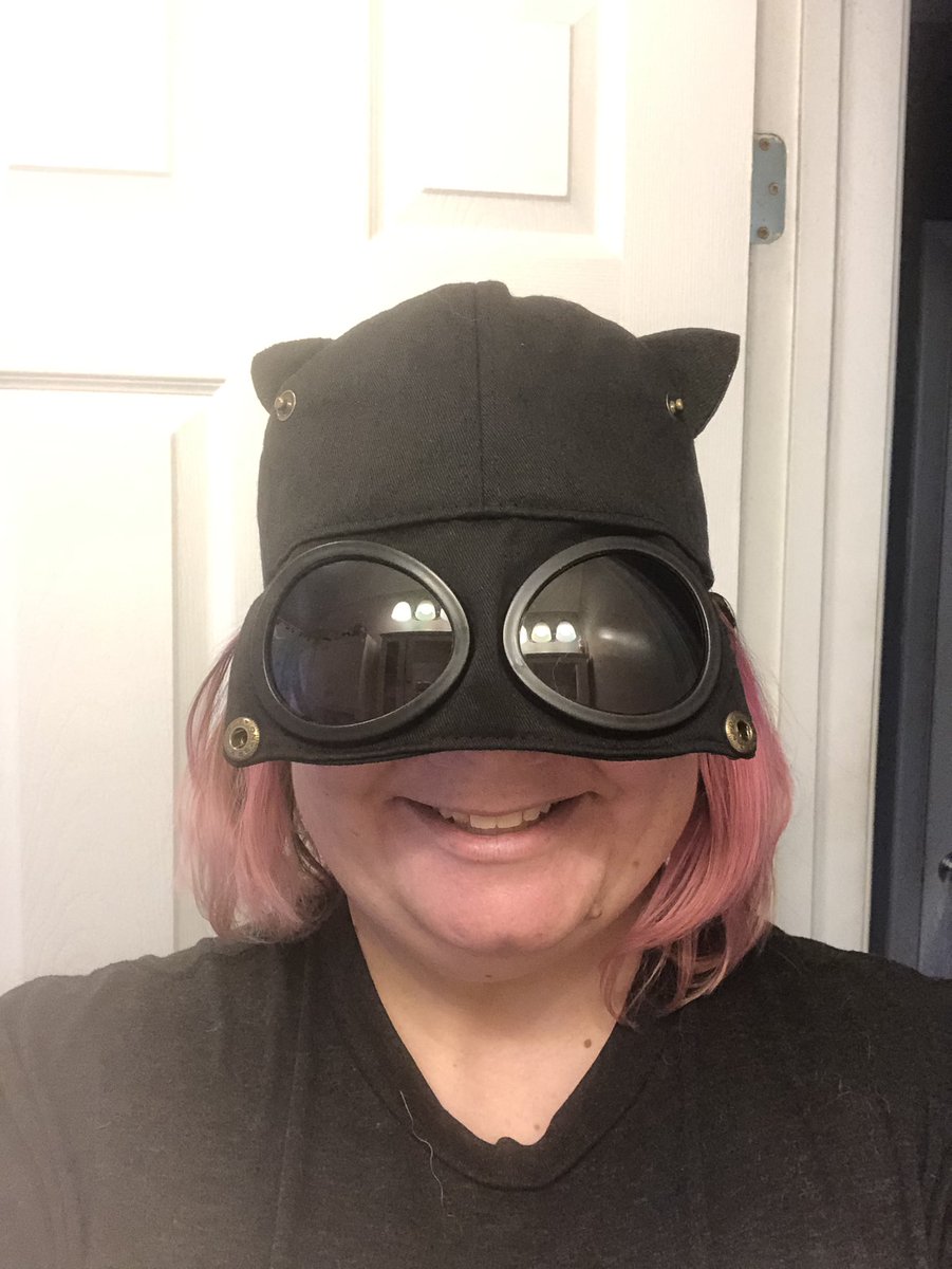annie3138's tweet photo. Cute new hat with built in sunglasses!!! ❤️ I love this thing lol. https://t.co/5jkWQKpXwX