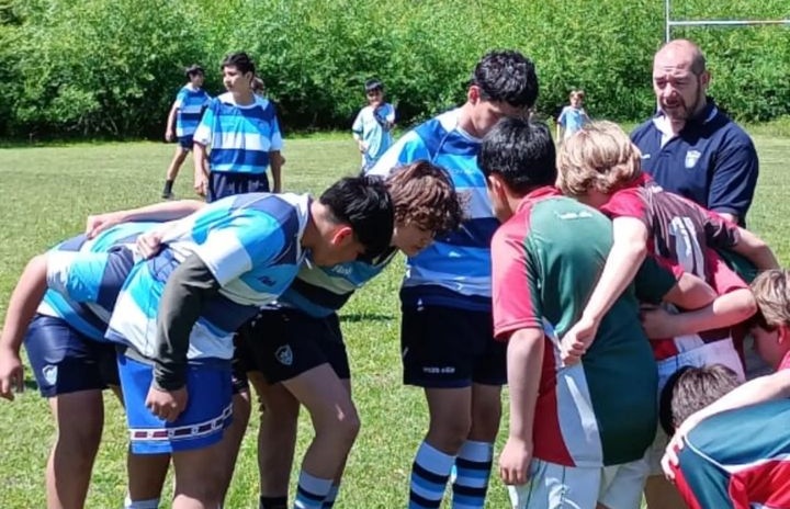 EsquelRugbyClub's tweet photo. Encuentro de Rugby Infantil en Lago Puelo. 🏉

El pasado Sábado 25 de Noviembre, se llevó a cabo, un nuevo Encuentro de Rugby Infantil de la Unión de Rugby de Los Lagos del Sur. 
Participamos con las categorías M6, M8 y M12. 👏

Somos Dogos, Somos ERC 🇪🇪 https://t.co/jylT57FkxM