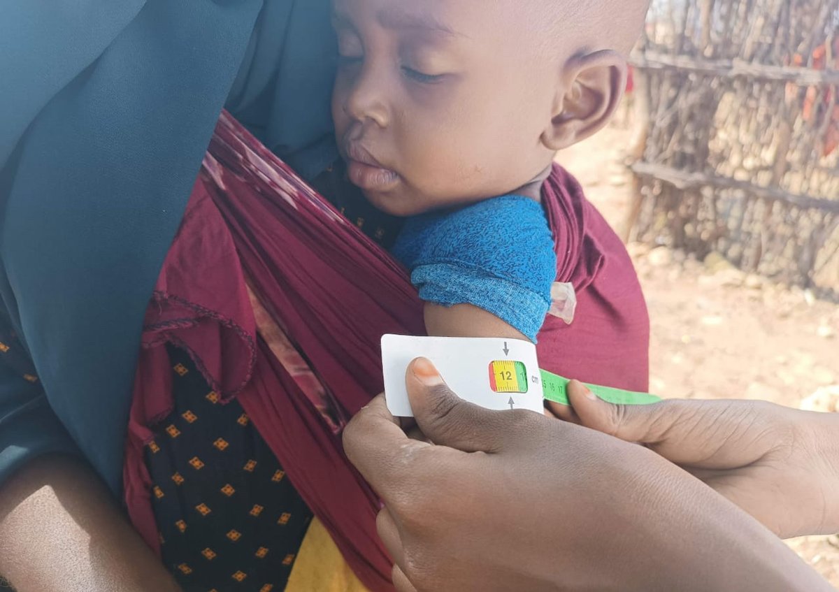 MARDOORGANIZAT1's tweet photo. MARDO Berdale District 🇸🇴outreach team providing preventive and curative #Nutrition services for children and PLW. (📍Raardowi Site) Thanks @unicefsomalia @WFPSomalia #SDG3 #BayRegion #SWS #Somalia https://t.co/5cfuz8JSoD