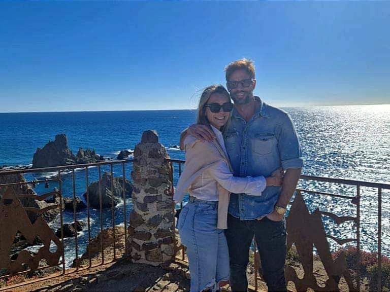 William Levy ha podido disfrutar unos días de la belleza de Almería con su familia con motivo del Festival Internacional de Cine de Almería.

📍 Arrecife de Las Sirenas, Cabo de Gata 

@willevy #cabodegata #almeria #andalucia #españa #parquenaturalcabodegata #lugaresconencanto
