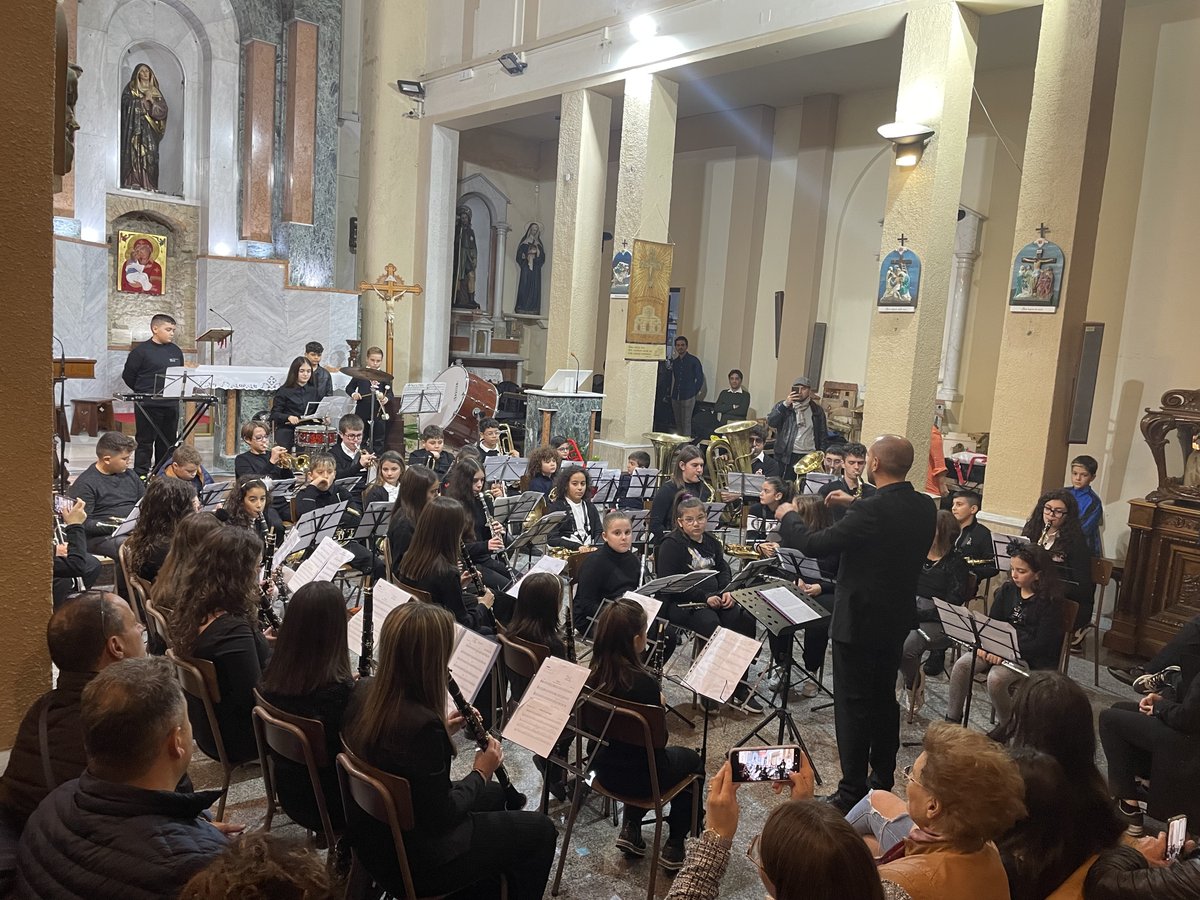 BandaCurcio's tweet photo. 📷📷 Celebrazione della Memoria di Santa Cecilia 2023📷📷
#SantaCecilia #Musica #Arte #Amantea #Calabria #Evento #Festa #religione https://t.co/D8OGqEjSdp