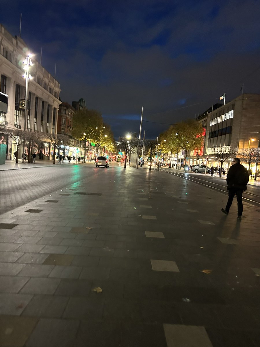 P 🇮🇪 #StandWithUkraine tweet media