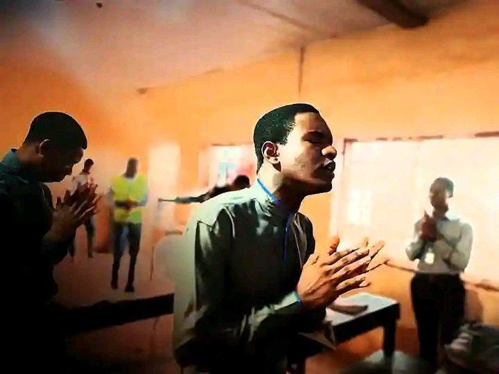 tlccf_unn's tweet photo. PRAYER/WORSHIP SESSION
For the Lord is good and His mercies endures forever! 
We don't know how else to express our appreciation but through worship and praise! He has been our strength and we're so grateful!

26/11/2023 
#tlccfunn 
#tlccfunnofficial 
#monthofnourishmentfromabove https://t.co/xEjtw39jKr