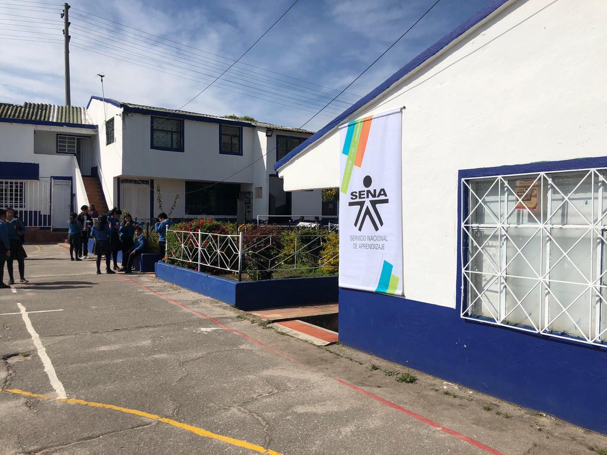 El Centro Minero acompaña las  acciones de sensibilización en la prevención de la No violencia contra la mujer, en la semana del enfoque diferencial, en el colegio Carlos Julio Umaña Torres, quién a través de sus estudiantes se suma a esta estrategia abriendo espacios de diálogo