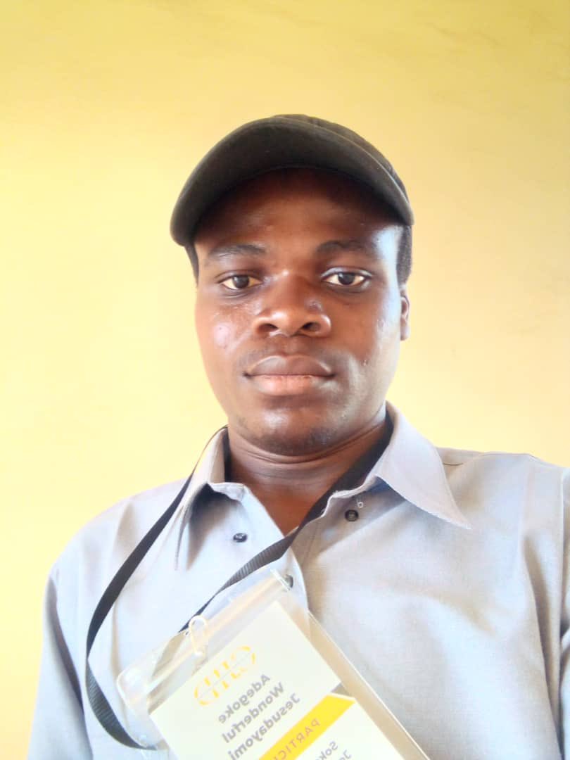 Nacjudus1's tweet photo. @AkajeMaimu5897 from @NewsUdus, @wonderadegoke from @press_udus, and @TasiuAminuk from @penpressudus are the three ‘shortlists’ for ‘The Rookie Journalist of The Year’ 

Who is winning? https://t.co/wnkXmib7Th