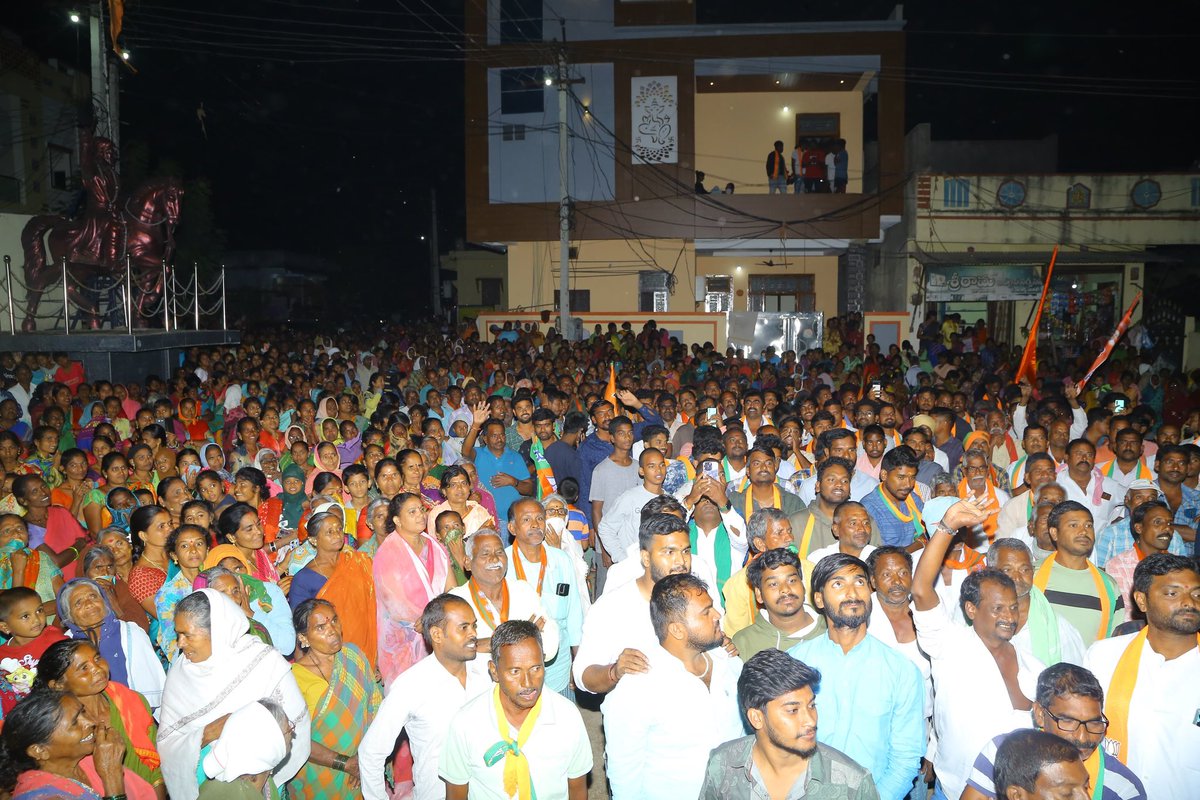 Arvindharmapuri's tweet photo. వేములకుర్తి —ఇబ్రహీంపట్నం  మండల్ 📍

Vemulakurthi—Ibrahimpatnam Mandal📍

#nonoteforvote #nocommission #ZeroCorruption #ad4korutla #Modi4Bharat #BCsWithBJP #EwsReservation #Vote4BJP #BJPWithMadigas https://t.co/qaAbLuRzyY