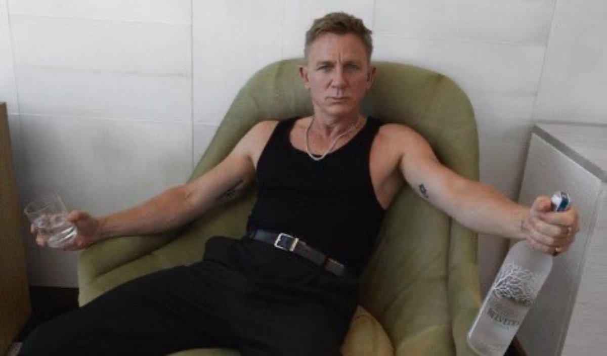 carlvellotti's tweet image. Head of Product | Head of Sales
Head of Design | Head of Engineering