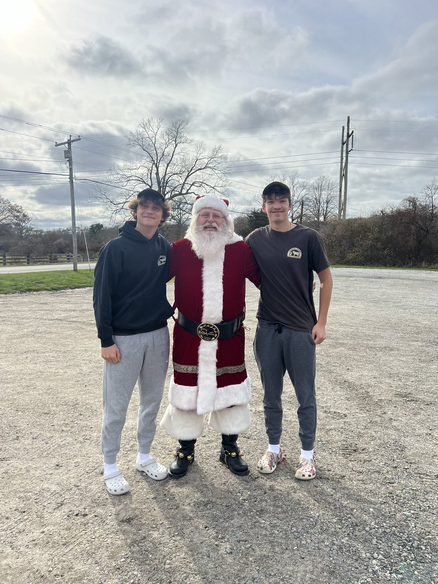 theicecreambarn's tweet photo. Santa checking in on the #BarnCrew to make sure everyone is in the nice list. The best way to spread Christmas cheer is singing loud for all to hear! 🎄🎅🏼🧑🏻🎄🍦❤️ https://t.co/qfecGM0UaW