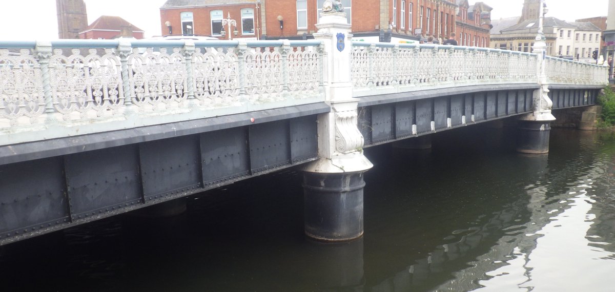 Essential repairs are being carried out on Taunton's Town Bridge in the new year - and are scheduled to take nine months to complete. somersetcountygazette.co.uk/news/23951740.…