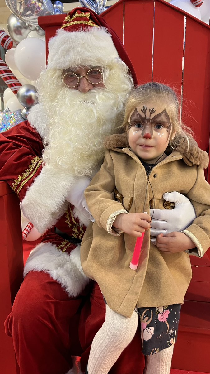macpublicrel's tweet photo. Busy weekend of events for client @Buttercrane with a Santa arrival and a Pop up Prosecco fashion event.
I get a real buzz from these kind of events. It’s so important for marketers to get out there &amp; actually talk to  ‘target audiences’. Ps highlight was Prancer 😍#events #pr https://t.co/2WWuvWXSMR