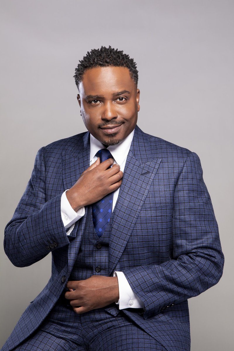 SKTheKingYT's tweet image. Jason Weaver celebrates his hit song “I just can’t wait to be King” selling 2 million records. His mom famously turned down a $2 million upfront offer and instead made him take $100K and lifetime Royalties. He has made well over $2 million and counting 🔥