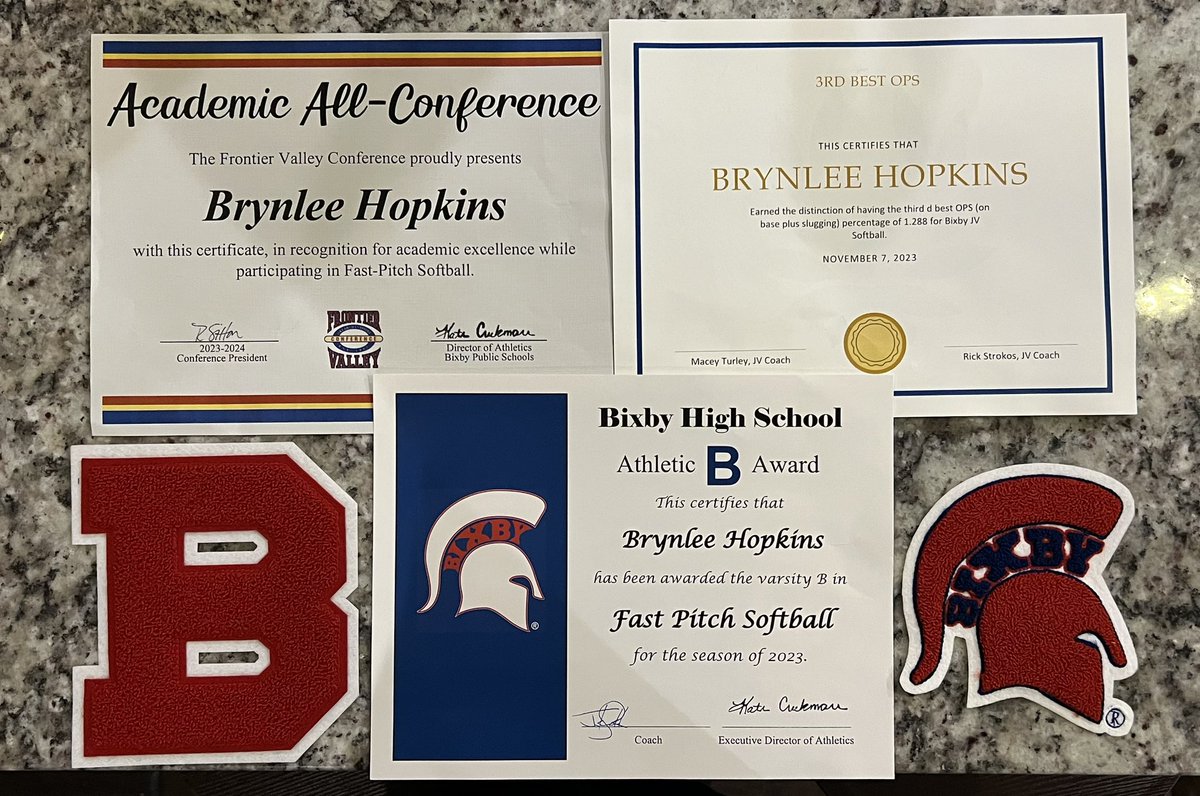 brynlee_hopkins's tweet photo. Had a great Freshman season playing 3B for Bixby Varsity Softball💙♥️ Learned a lot getting to play along side our Seniors @BrynnDaniel11 @BiggsKindal @duransav2024 time to prepare for next season
#6Ahonorablemention
#academicallconference
#firstvarsityletter
#classof2027 https://t.co/6PrVHw58NJ