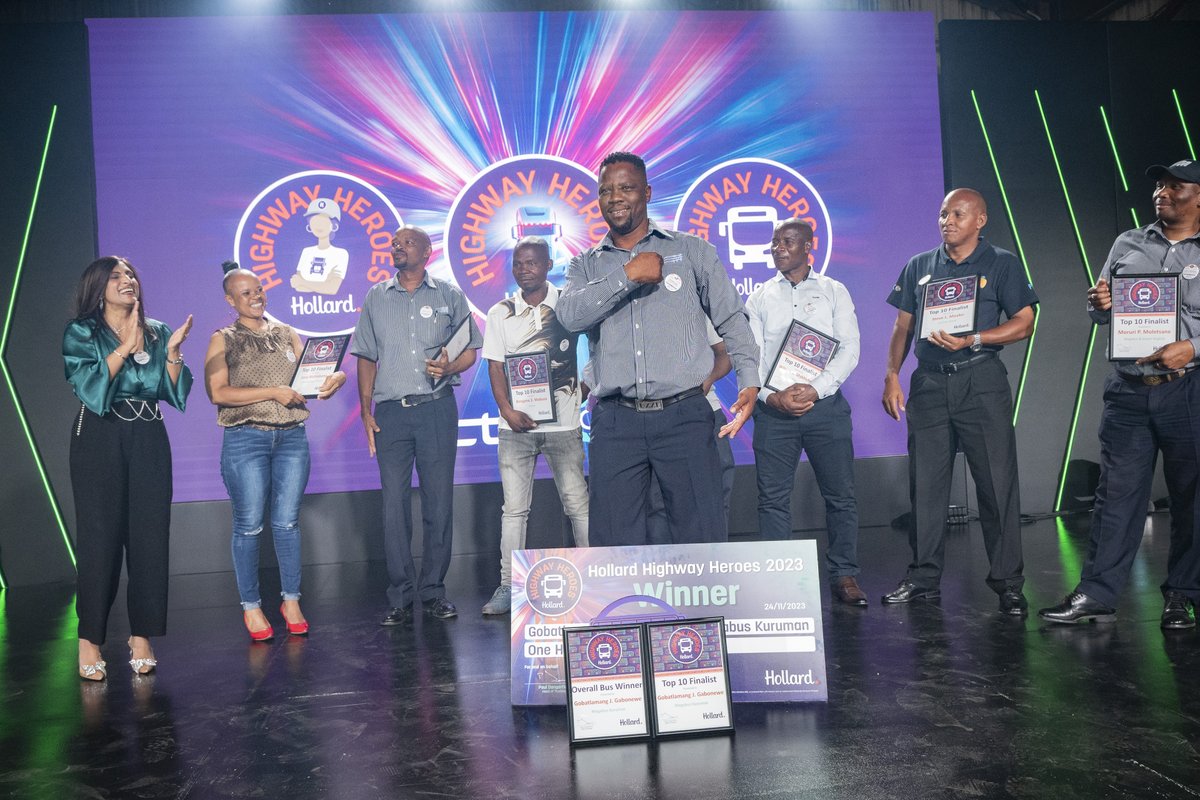 _ArriveAlive's tweet photo. Unsung heroes of the road win big for driving well https://t.co/mfoA8YHZdU
#ArriveAlive #Heroes #Road #DrivingWell @Hollard https://t.co/R9qddBKNnQ