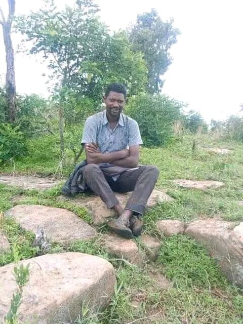 cheguevarawbo's tweet photo. Obbo Abarraa Dirribaa Lammeessaa obboleessi Ajajaa Ol Aanaa ABO-WBO badii tokko malee humnoota tika mootummaan Buraayyuu naannoo kellaatti ukkaamfmee jira. https://t.co/XfYR9fZIe1