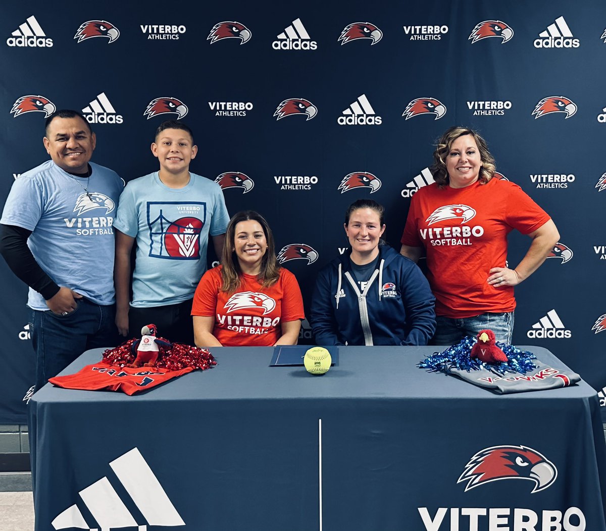 SoftballViterbo's tweet photo. We are thrilled to announce the addition of middle infielder Makayla Madrid, from  Peoria, AZ to our V-Hawk family!!! The future is shining bright!! Go V-Hawks!! https://t.co/CTlMXEE4Lj