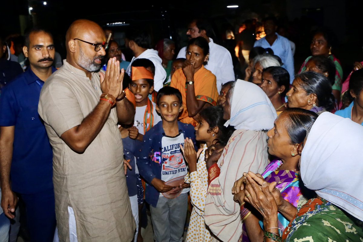 Arvindharmapuri's tweet photo. కోజన్ కొత్తూర్—-ఇబ్రహీంపట్నం  మండల్ 📍

Kojan kothur— Ibrahimpatnam Mandal 📍

#nonoteforvote #nocommission #ZeroCorruption #ad4korutla #Modi4Bharat #BCsWithBJP #EwsReservation #Vote4BJP #BJPWithMadigas https://t.co/bnYLs5yrMg