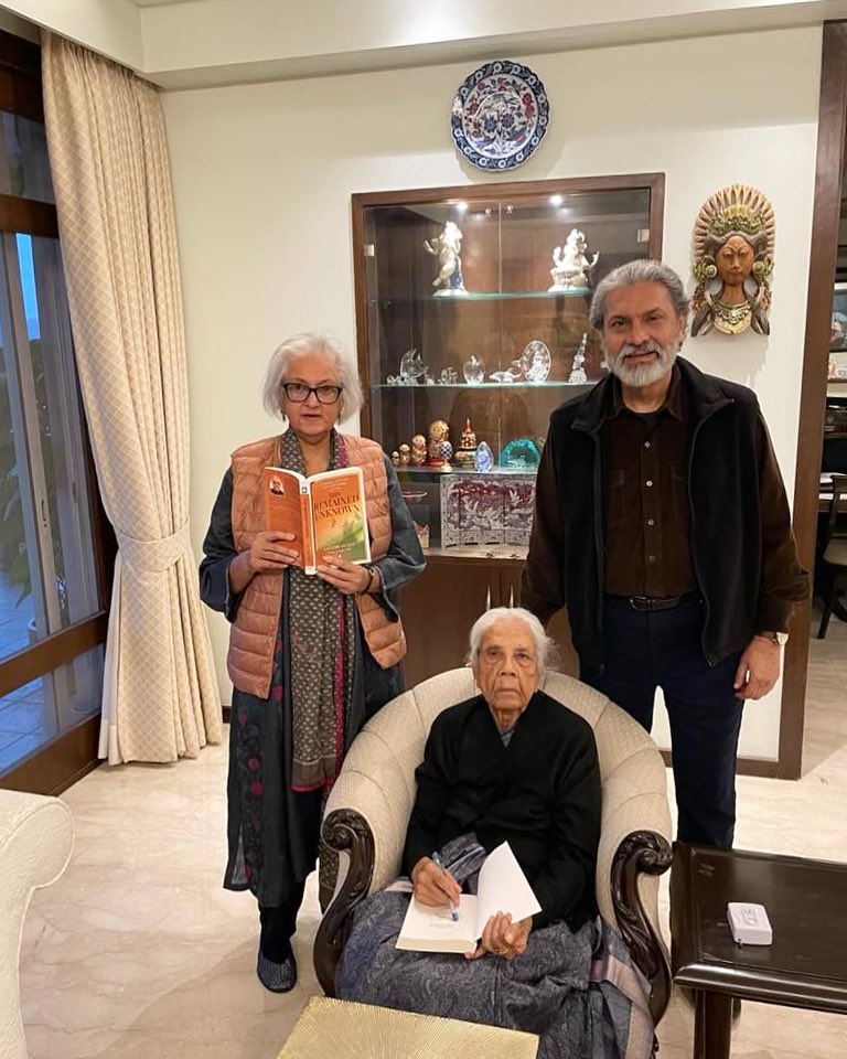 The prolific Hindi writer Savitry Dubey’s novel on the Independence Movement has been translated into English by her son Rajeev Dubey. ‘They Remained Unknown’ is a compelling story of unsung heroes.